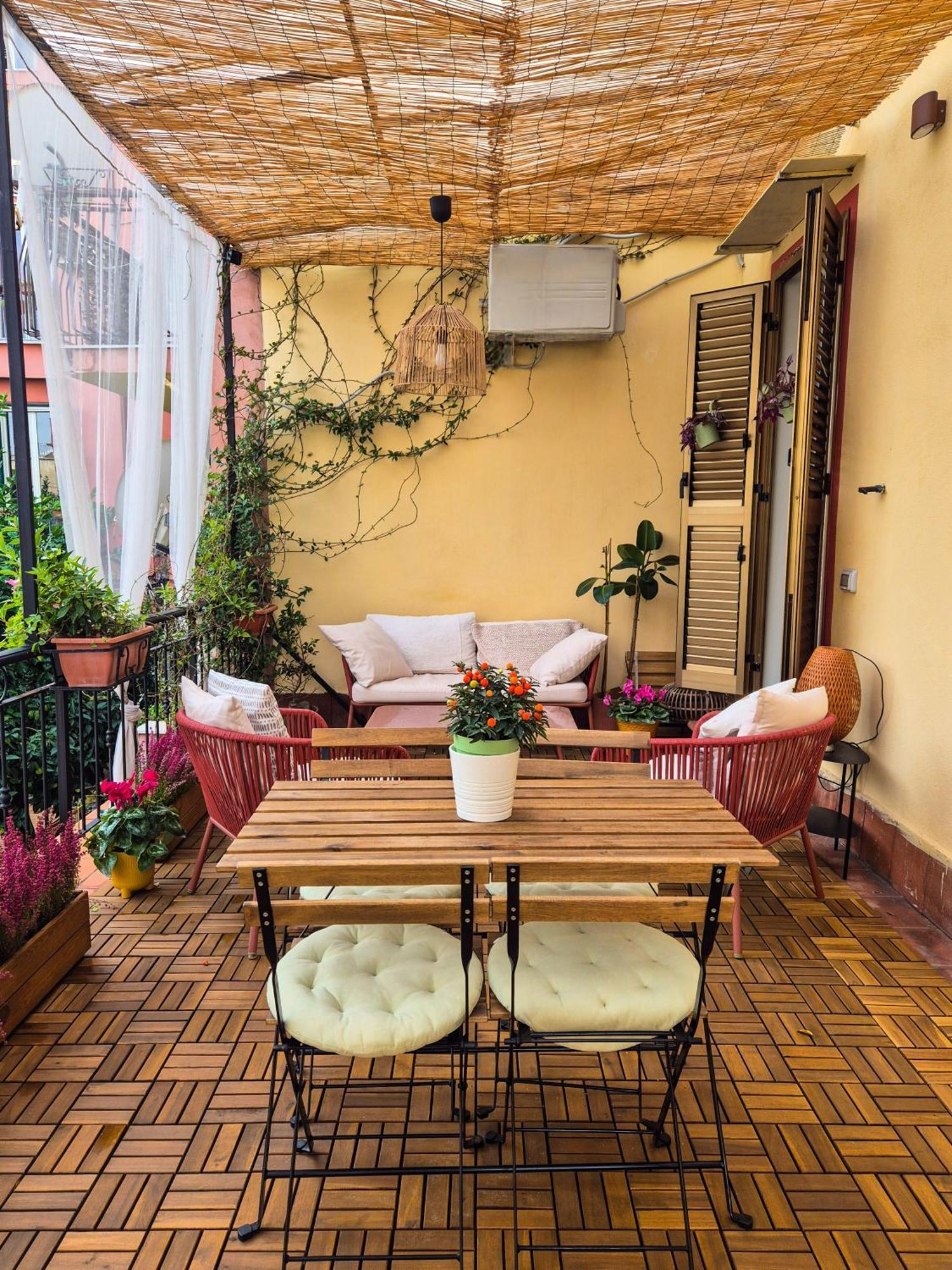 ナポリLa Terrazza Al Museoアパートメント エクステリア 写真